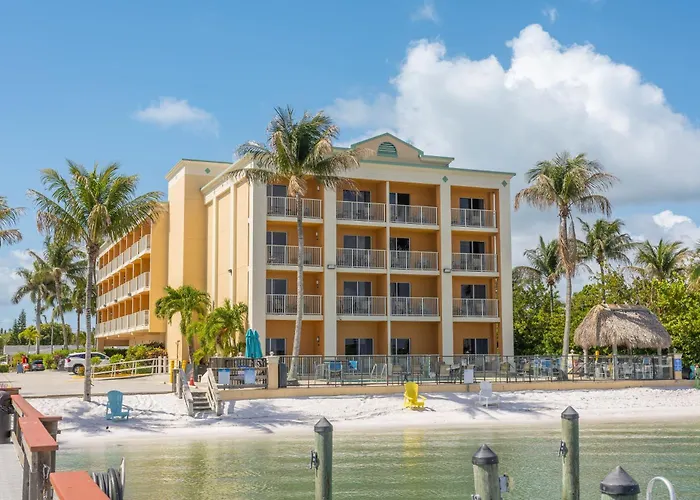 Hutchinson Island Hotel